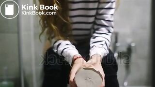 Ragazza con la diarrea parte 3