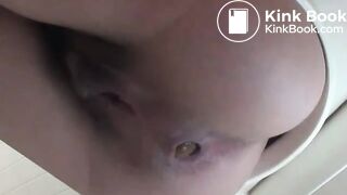 Japanese woman's toilet scene - video 105