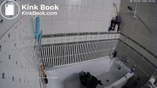 woman pooping m