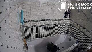 woman pooping m