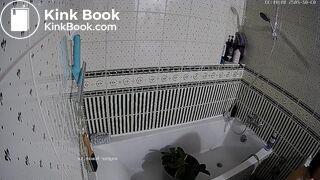 woman pooping m