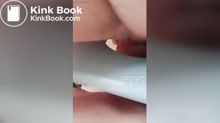 eats from a chubby