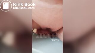 eats from a chubby