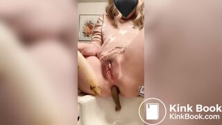Hot girl shitting and pissing in sink