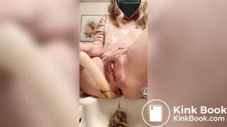 Hot girl shitting and pissing in sink