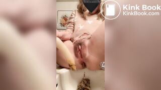 Hot girl shitting and pissing in sink