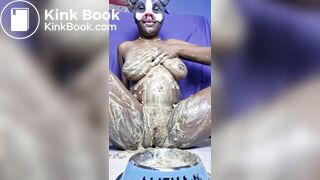 Ebony piggy scat packing