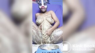 Ebony piggy scat packing