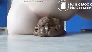 wet turds hug her asscheeks