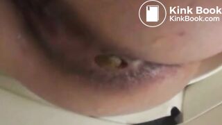 Japanese woman's toilet scene - video 110