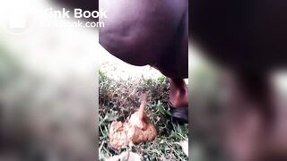 KE Ebony Girl Pooping Outside