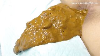 Mio-chan shitting & farting 1