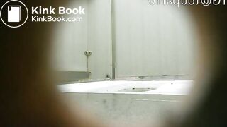 spy camera asian girl pee and shit.video_913