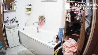 Some plops from beautiful women