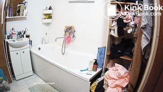 Some plops from beautiful women