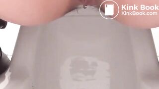 Japanese woman's toilet scene - video 44