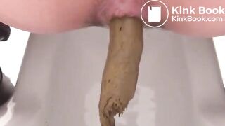Japanese woman's toilet scene - video 44