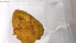 This beauti ebony scat