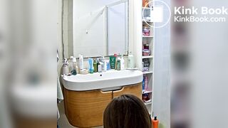 GIRL POOP TOILET - video 27