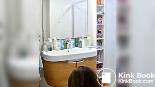 GIRL POOP TOILET - video 27