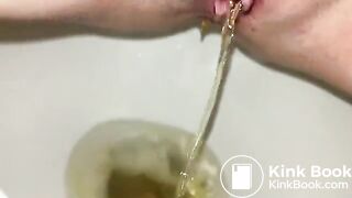 Girl pooping on toilet - video 62