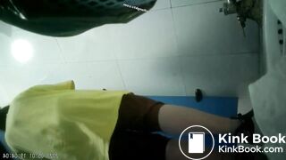 spy camera asian girl pee and shit.video_799