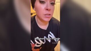 Girls pooping on toilet - video 33