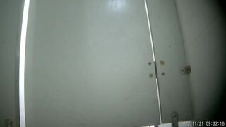 spy camera asian girl pee and shit.video_748