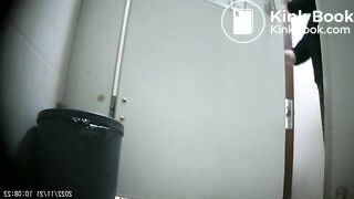 spy camera asian girl pee and shit.video_748