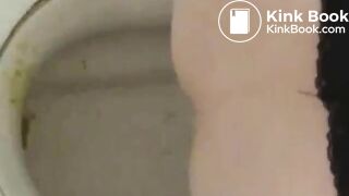 Japanese woman's toilet scene - video 51