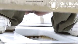 spy camera asian girl pee and shit.video_730