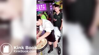 美女直播肚子疼