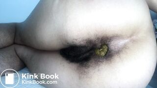 ebony scat side