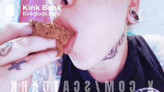 Shit out and chewing @scatdark