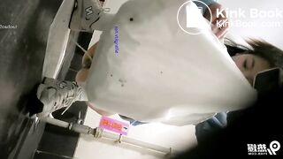 spy camera asian girl pee and shit.video_719