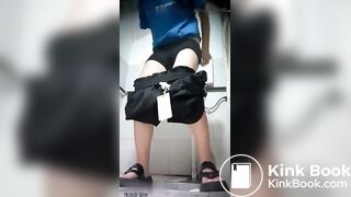 spy camera asian girl pee and shit.video_714