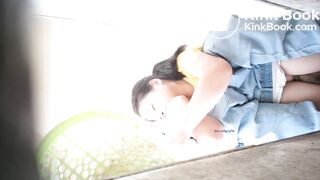 spy camera asian girl pee and shit.video_903