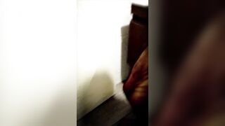 Mi puta me caga la verga y me graba