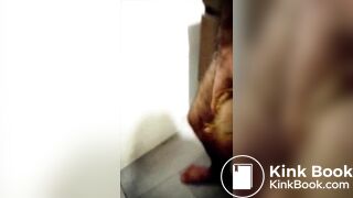 Mi puta me caga la verga y me graba