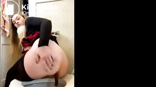 Girl lets us watch her go pooping