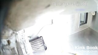 spy camera asian girl pee and shit.video_796