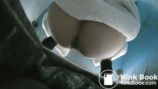 spy camera asian girl pee and shit.video_792