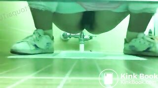 spy camera asian girl pee and shit.video_704