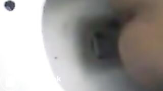 Girl pooping on public toilet - video 8