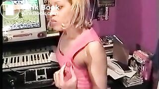 Hot girl shitting on grapes and eating them