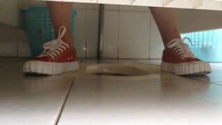 spy camera asian girl pee and shit.video_753