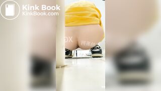 spy camera asian girl pee and shit.video_733