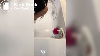 Big ass ebony tub shit
