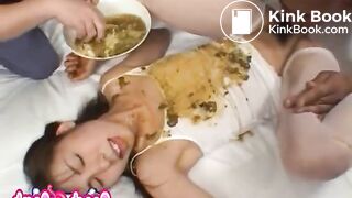 Hot woman takes a huge shit and eating