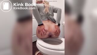 Hot blonde drops a nice log after a long day